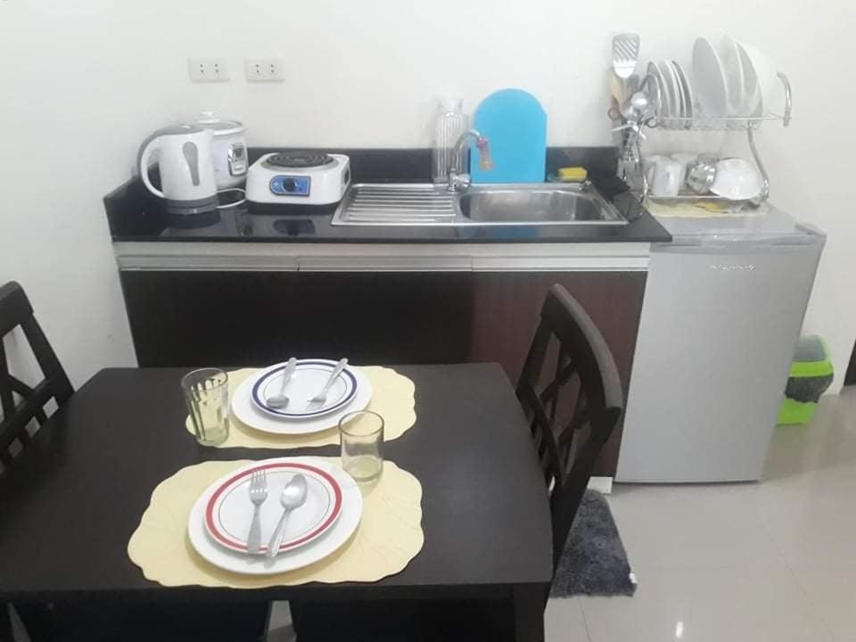 Your City•Home Apartment Paranaque City ภายนอก รูปภาพ