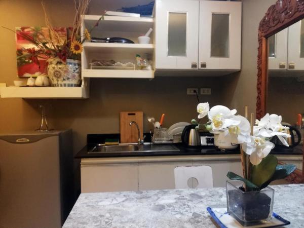 Your City•Home Apartment Paranaque City ภายนอก รูปภาพ
